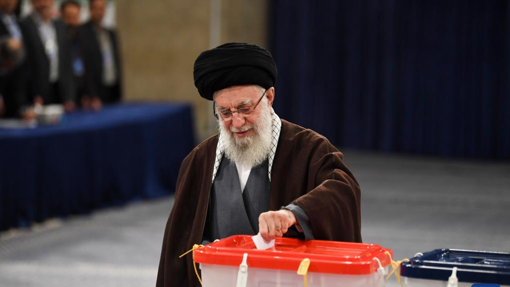 Iran's Supreme Leader Ali Khamenei casts his vote at a polling station in Tehran, Iran, March 1, 2024. /Xinhua