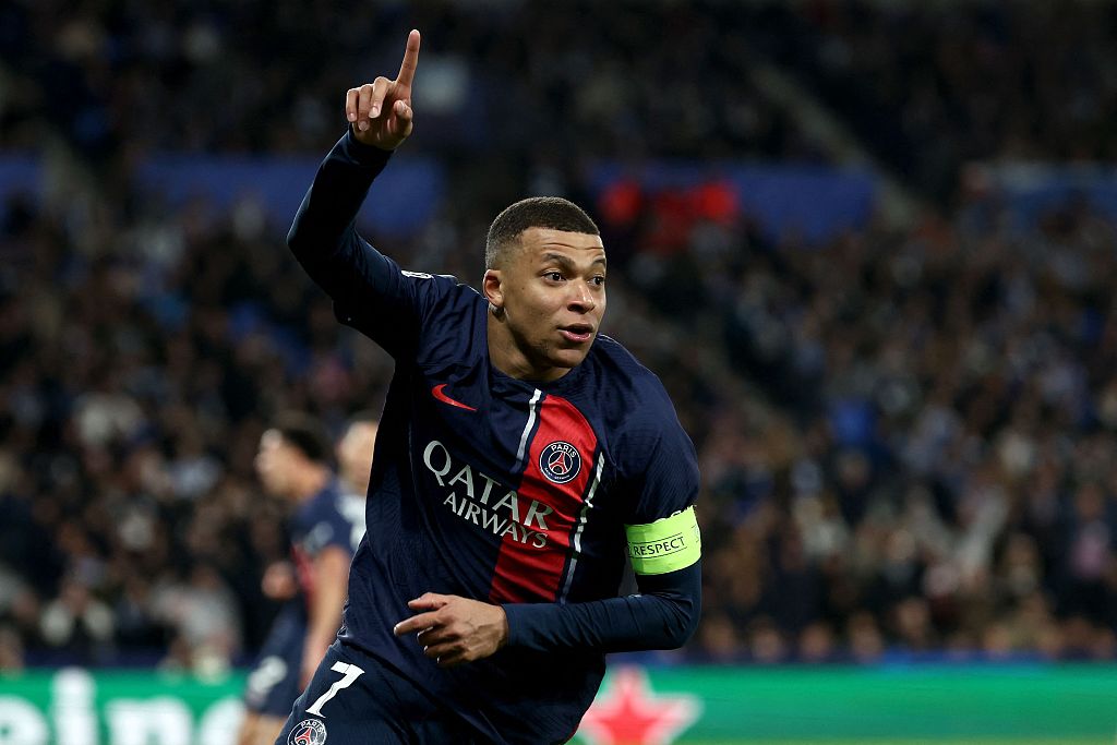 Paris Saint-Germain's Kylian Mbappe celebrates scoring his opener during their clash with Real Sociedad at the Anoeta stadium in San Sebastian, Spain, March 5, 2024. /CFP