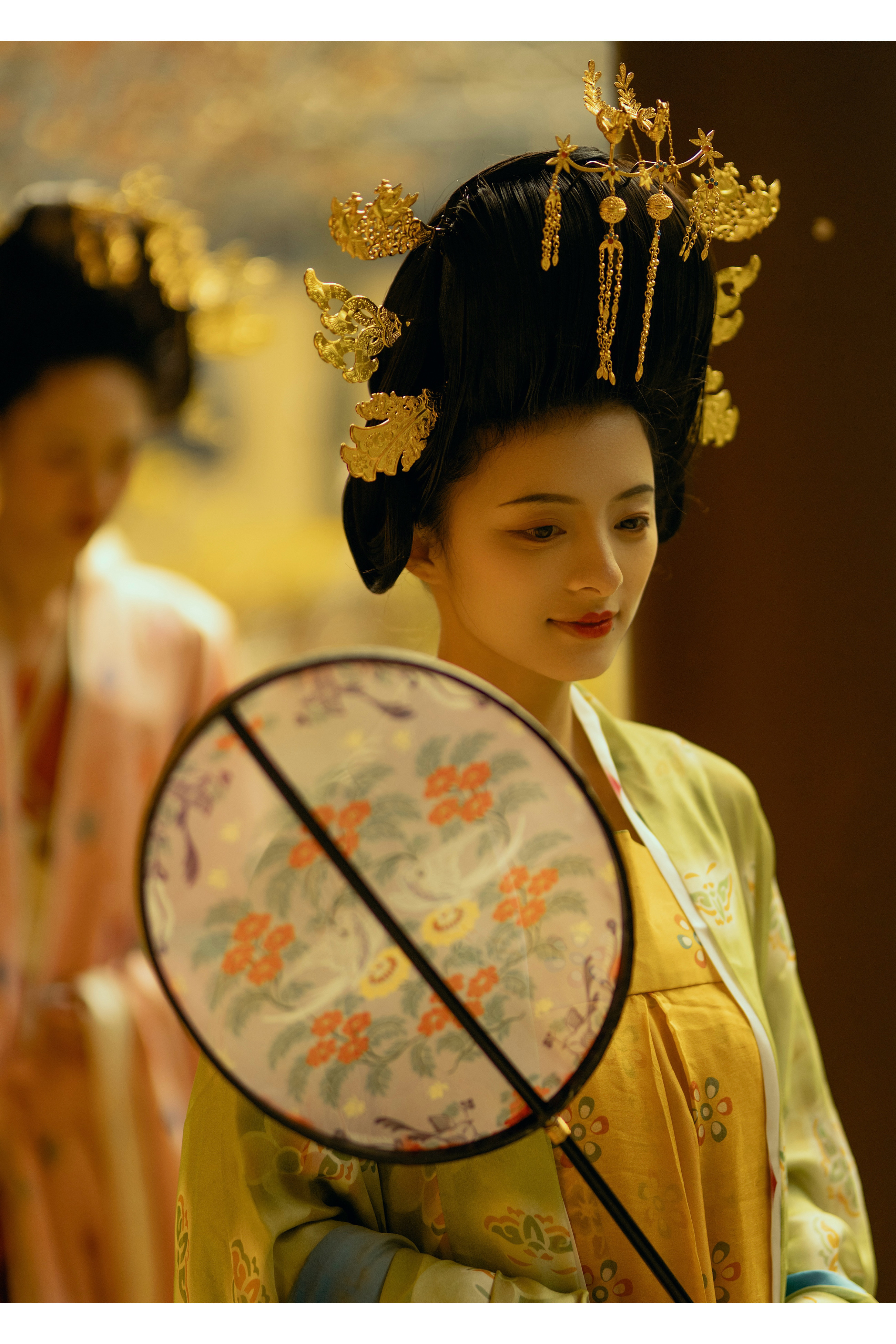 Zhang Xiyue wears clothing from the Five Dynasties and Ten Kingdoms. /Photo provided by Zhang Xiyue