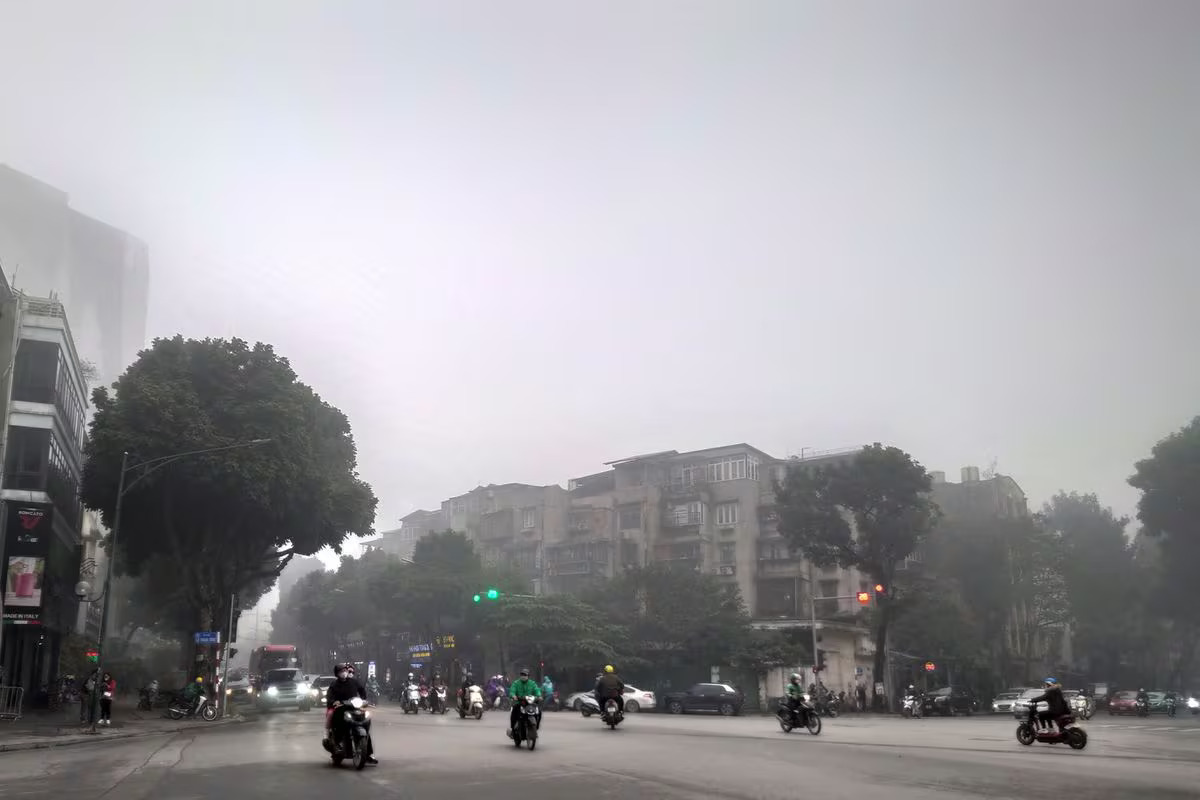 A view of traffic amid air pollution in Hanoi, Vietnam, March 4, 2024. /Reuters