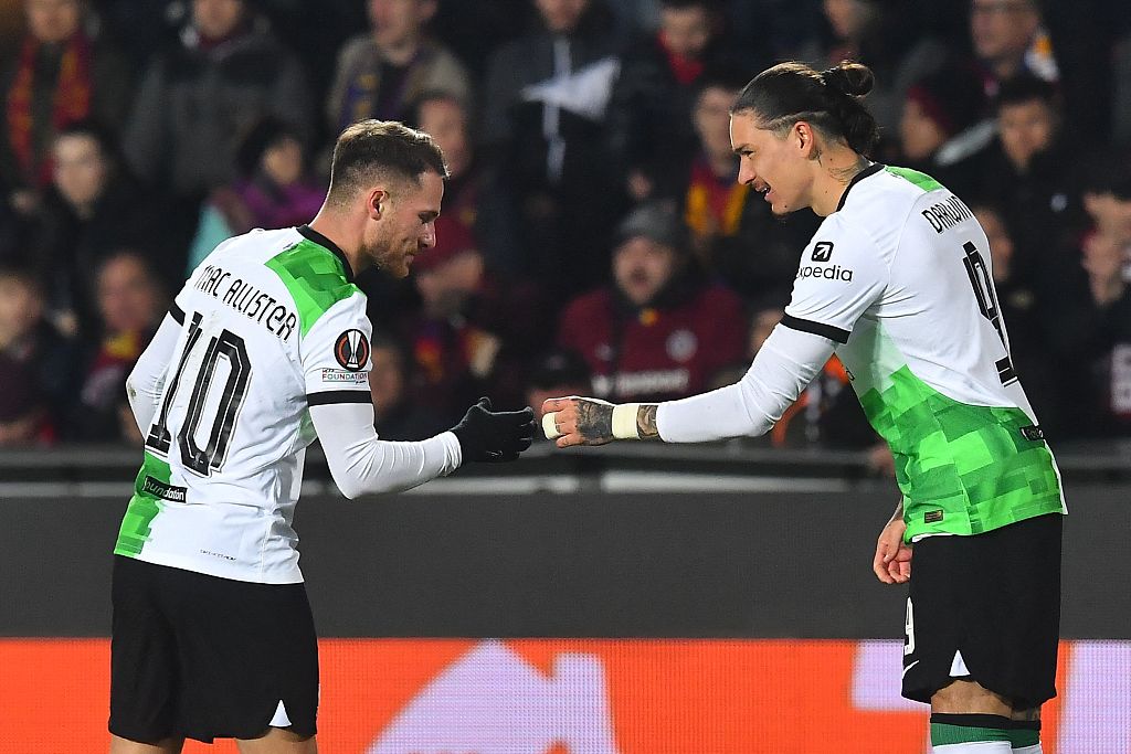 Liverpool's Darwin Nunez (R) celebrates with teammate Alexis Mac Allister during their clash with Sparta Praha at the Epet Arena in Prague, Czech Republic, March 7, 2024. /CFP