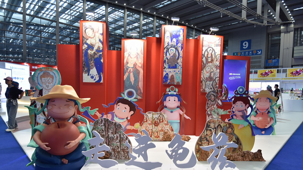 China Chic exhibition draws crowds of visitors in Shenzhen
