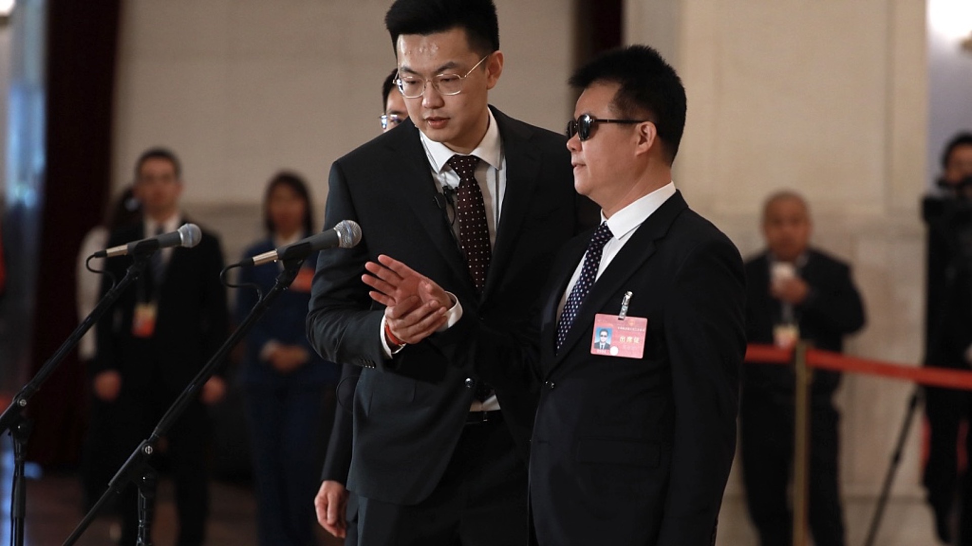 Wang Yongcheng, a NPC deputy with visual impairment