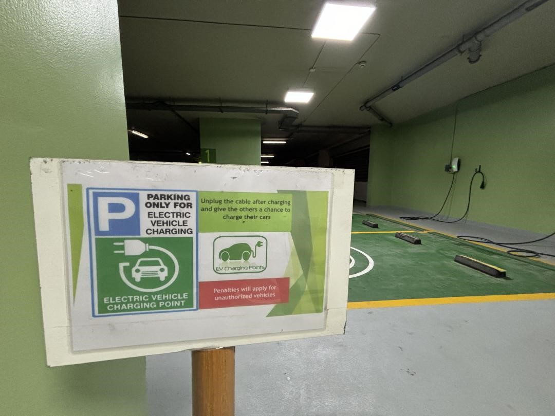 A designated area for electric cars at a parking lot in Dubai, the UAE. /CMG