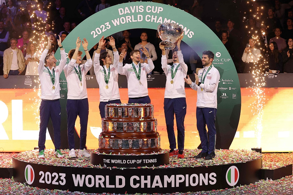 Members of Italy celebrate after claiming the Davis Cup Finals championship in Malaga, Spain, November 26, 2023. /CFP