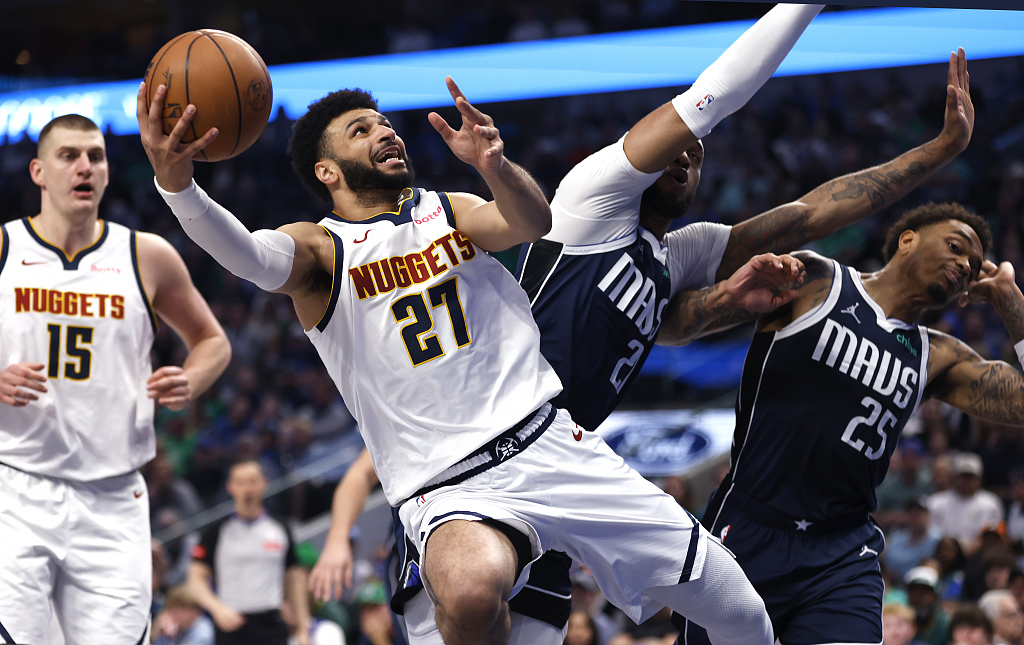 Jamal Murray (#27) of the Denver Nuggets drives toward the rim in the game against the Dallas Mavericks at American Airlines Center in Dallas, Texas, March 17, 2024. /CFP