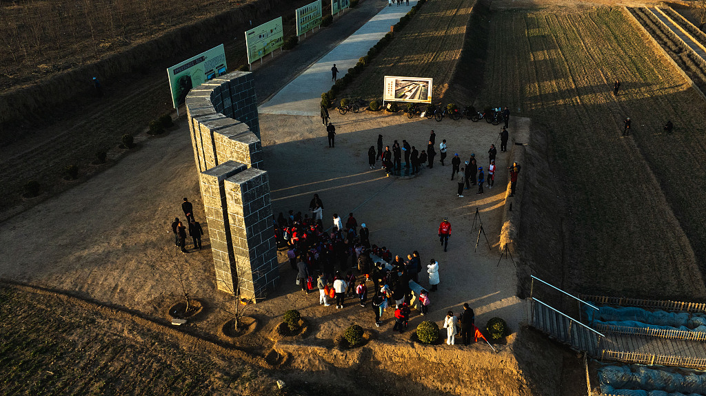 People pay a visit to the ancient observatory at the Taosi relics site in Xiangfen County, Shanxi Province, March 20, 2024. /CFP