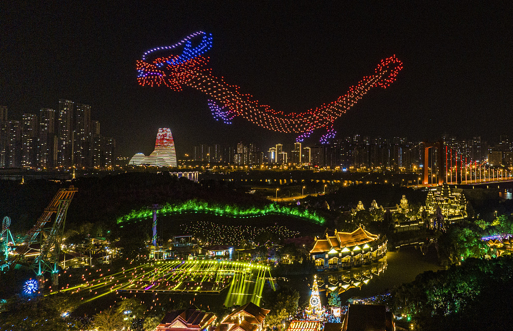 More than 2,000 drones formed a matrix in the shape of a Chinese dragon in the night sky in Nanning, Guangxi, February 12, 2024. /CFP