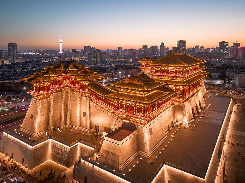 A glimpse of the night view of the Luoyang ancient city, Henan Province. /CFP