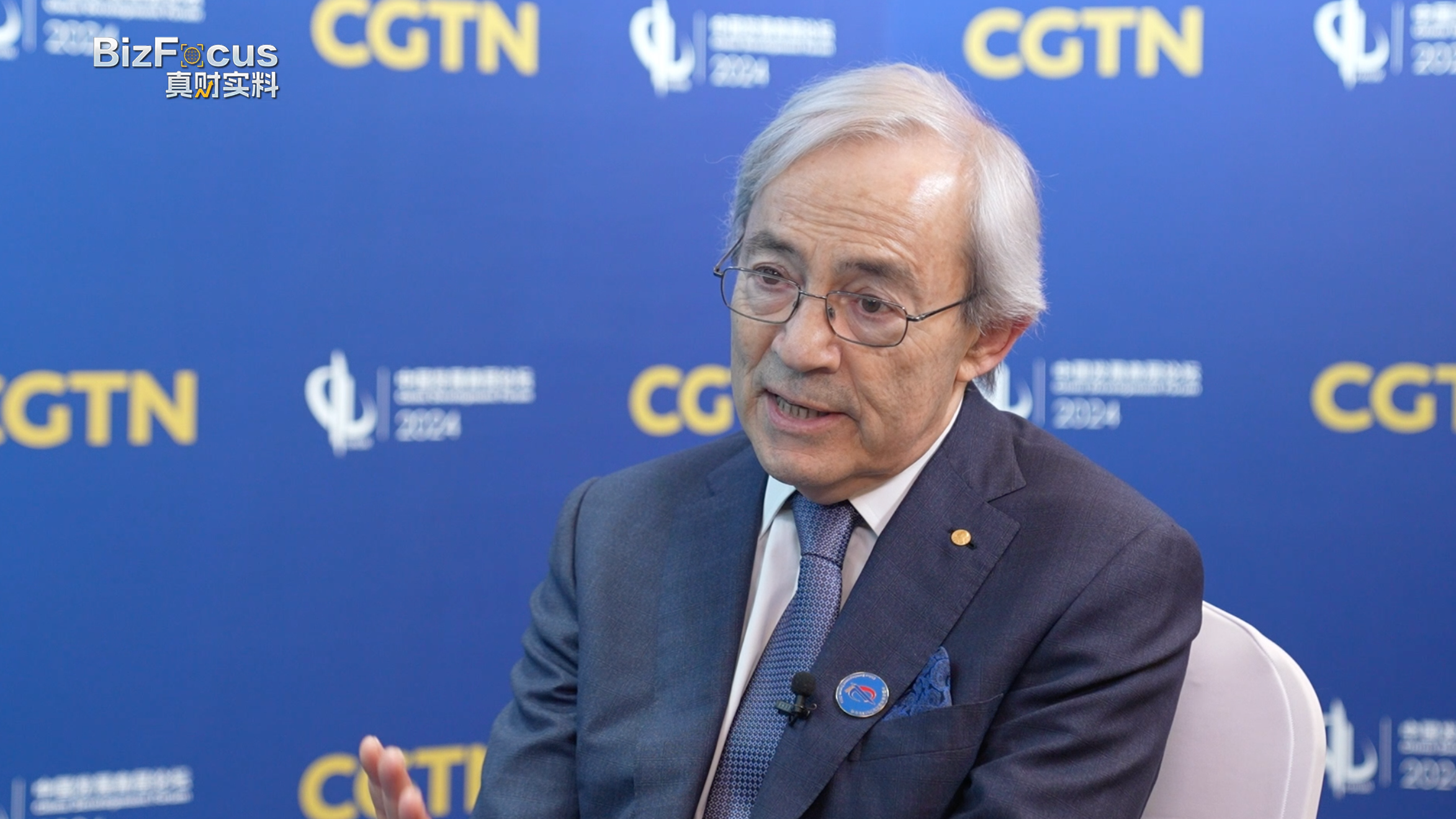 Nobel laureate: China's service sector bears huge employment potential