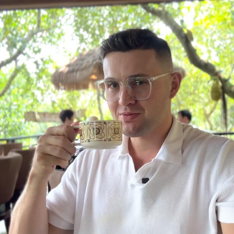 polish-vlogger-reveals-hainan-coffee-s-deep-ties-to-se-asia-cgtn