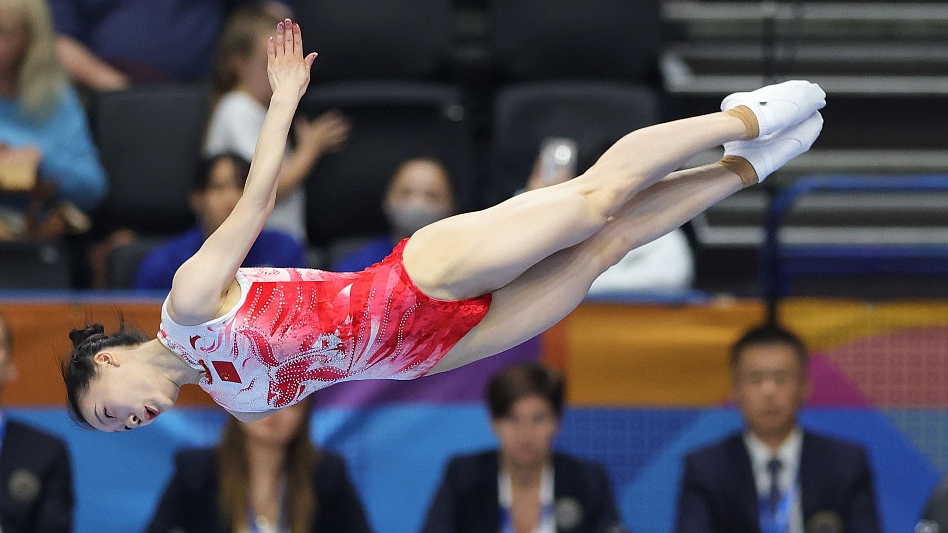 China's Hu Yicheng during the Trampoline World Championships in Birmingham, England, November 11, 2023. /CFP