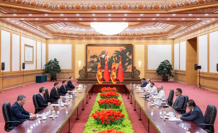Chinese President Xi Jinping holds talks with Sri Lankan Prime Minister Dinesh Gunawardena in Beijing, China, March 27, 2024. /Xinhua