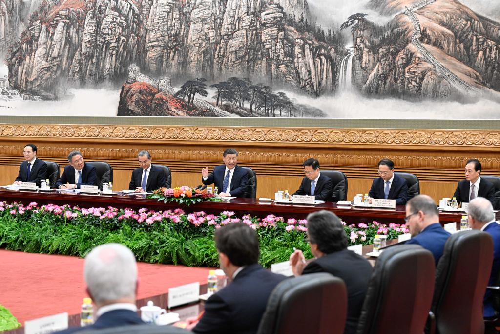 Chinese President Xi Jinping holds talks with representatives from the American business, strategic and academic communities in Beijing, China, March 27, 2024. /Xinhua