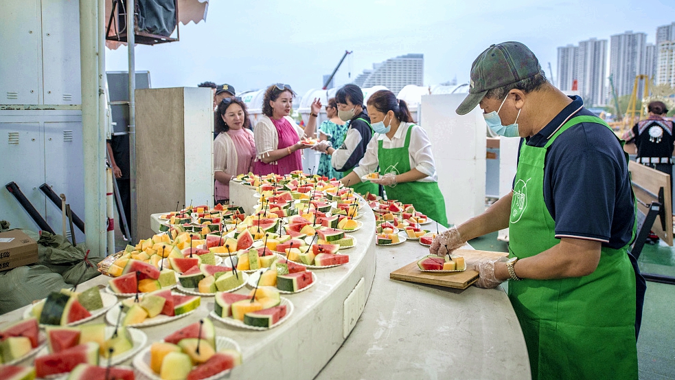 Fruit served on a cruise ship, Sanya Bay, south China's Hainan Province, March 9, 2024. /CFP
