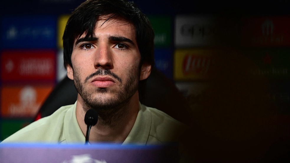 Sandro Tonali has been charged with misconduct in relation to alleged breaches of the English Football Association's betting rules. /CFP