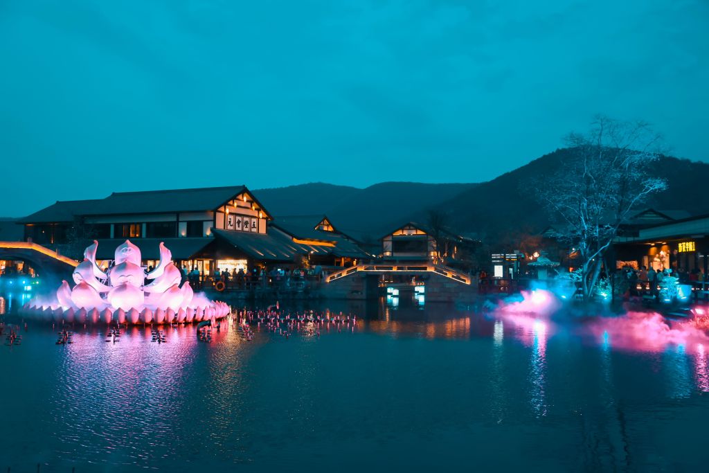 A night view of part of Nianhuawan tourist town in Wuxi, Jiangsu Province on March 24, 2024. /CFP