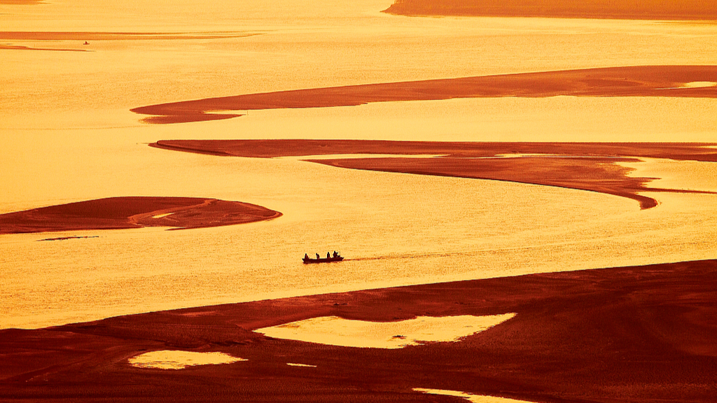 Scenery of the Yellow River in Zhengzhou City of central China's Henan Province. /CFP