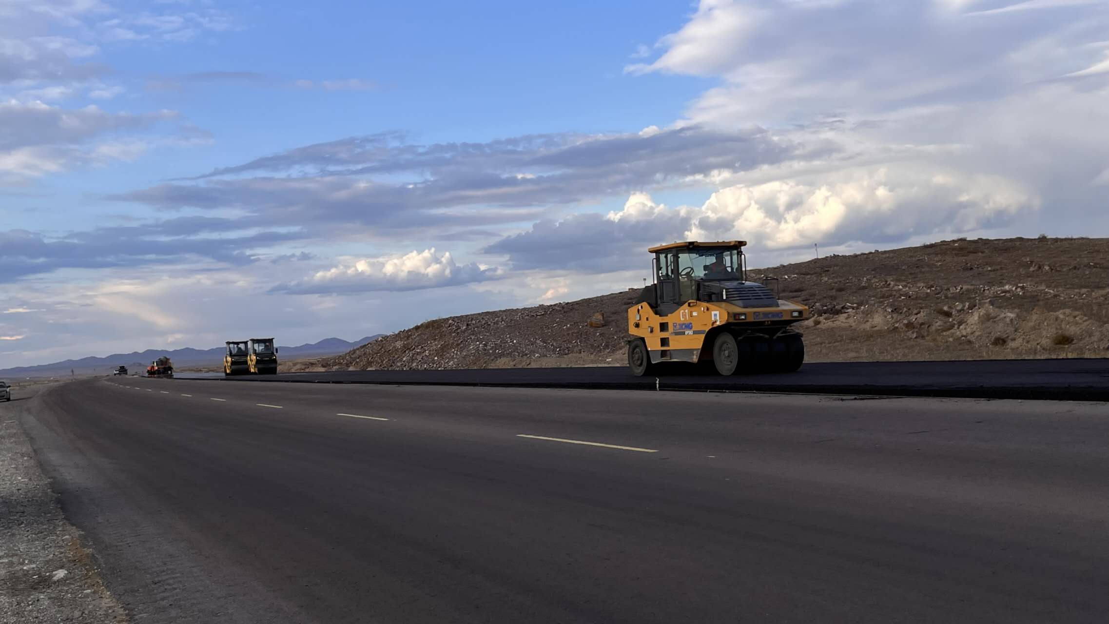 An under-construction section of the Kazakhstan KB national highway reconstruction project. /CCSEB