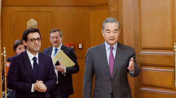 Chinese Foreign Minister Wang Yi (R) meets French Minister for Europe and Foreign Affairs Stephane Sejourne in Beijing, China, April 1, 2024. /Ministry of Foreign Affairs
