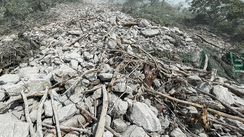 Debris are seen in Hualien, Taiwan region, China, April 3, 2024. /CFP