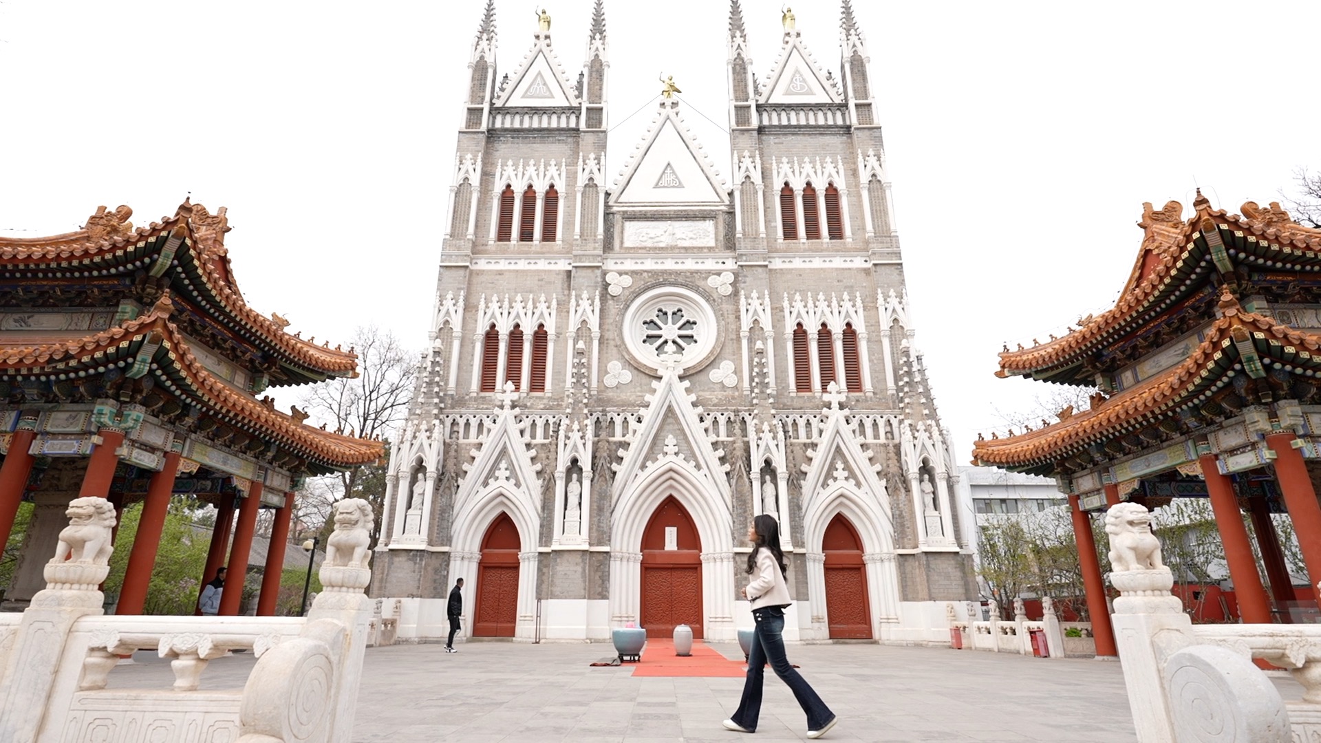 Xishiku Catholic Church sees a blend of Chinese and Gothic architecture styles. /CGTN