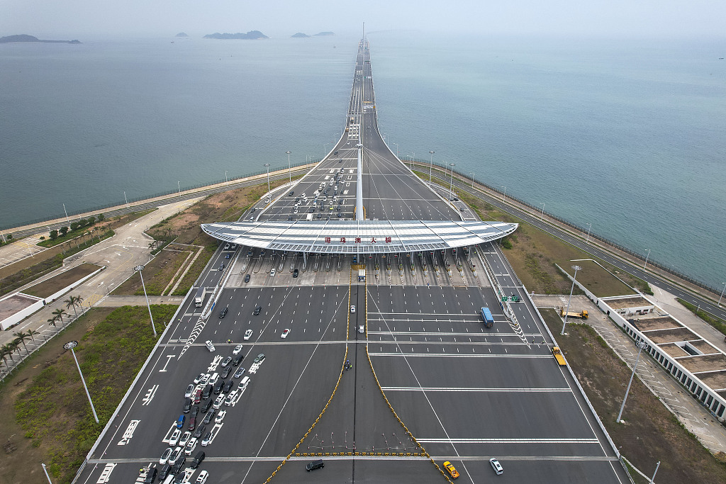 A view of Zhuhai port of the Hong Kong-Zhuhai-Macao Bridge, Zhuhai, Guangdong Province, China, March 30, 2024. /CFP
