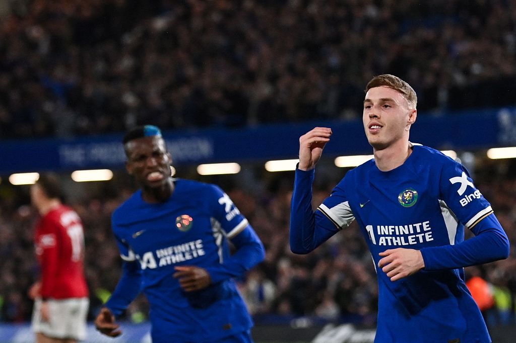 Chelsea's Cole Palmer celebrates after scoring the winner during their clash with Manchester United at Stamford Bridge in London, England, April 4, 2024. /CFP