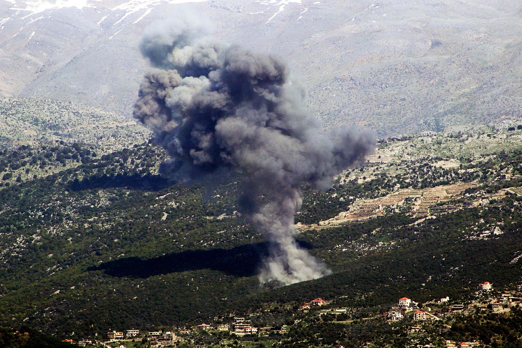 Smoke billows from the site of an Israeli airstrike on the highlands of the southern Lebanese village of Habbariyeh, April 3, 2024. /CFP
