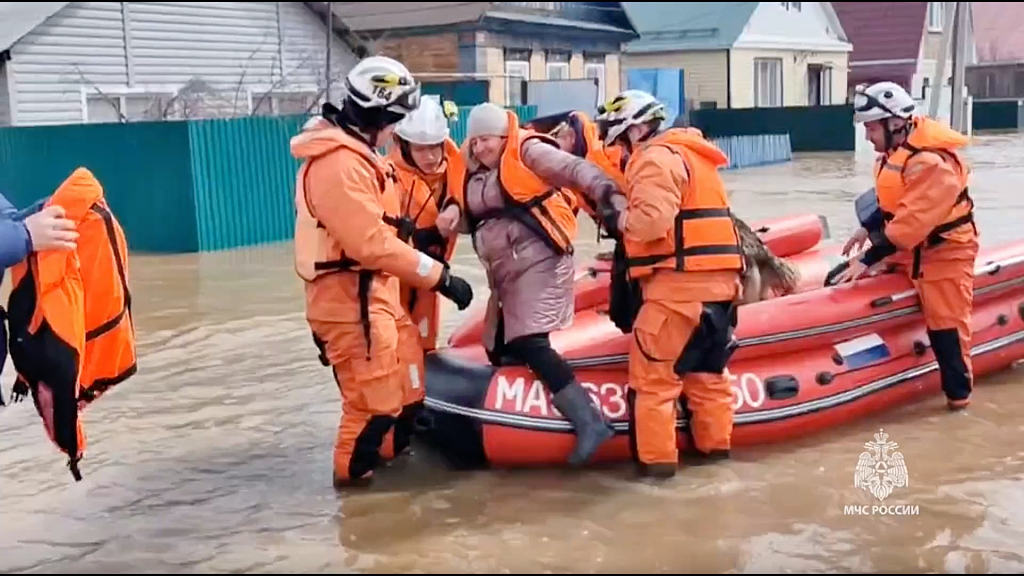 Russia evacuates around 2,000 people from homes in flood-hit Orsk - CGTN