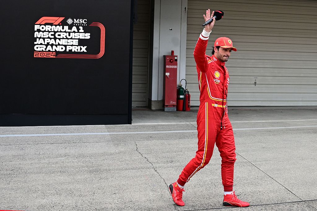 Carlos Sainz Jr. of Ferrari gestures after finishing third in the F1 Grand Prix in Suzuka, Japan, April 7, 2024. /CFP