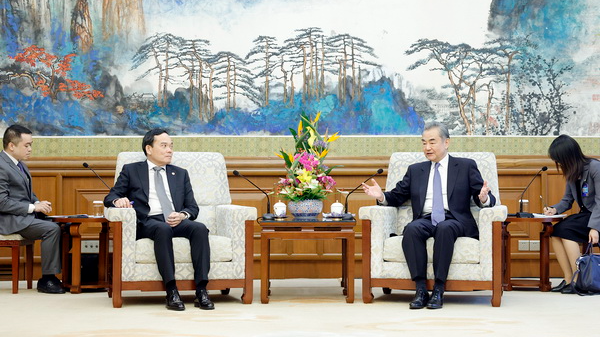 Wang Yi (2nd R), co-chair of the China-Vietnam Steering Committee for Bilateral Cooperation and member of the Political Bureau of the CPC Central Committee, meets with Vietnamese Deputy Prime Minister Tran Luu Quang, also co-chair of the committee, in Beijing, China, April 8, 2024. /Chinese Foreign Ministry