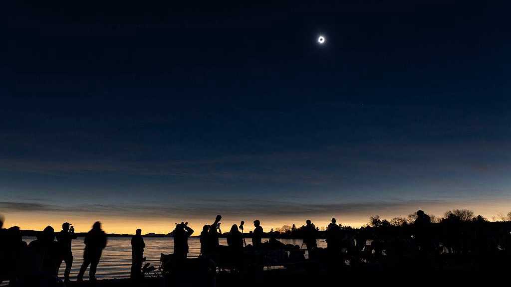 The moon covers the sun during a total solar eclipse across North America, Magog, Quebec, Canada, April 8, 2024. /CFP
