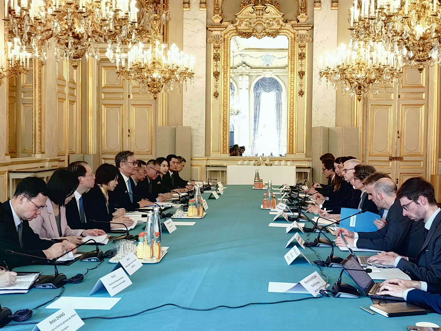 Chinese Minister of Commerce Wang Wentao hosts talks with French Minister Delegate for Foreign Trade Franck Riester in Paris, France on April 9, 2024. /Chinese Ministry of Commerce official website
