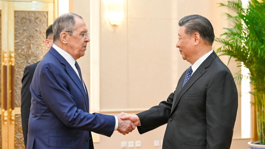 Chinese President Xi Jinping (R) meets with Russian Foreign Minister Sergey Lavrov at the Great Hall of the People in Beijing, China, April 9, 2024. /Xinhua