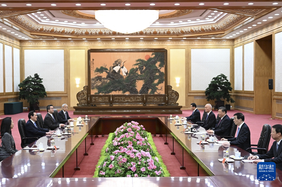 Xi Jinping, general secretary of the Communist Party of China Central Committee, holds talks with Ma Ying-jeou in Beijing, China, April 10, 2024. /Xinhua