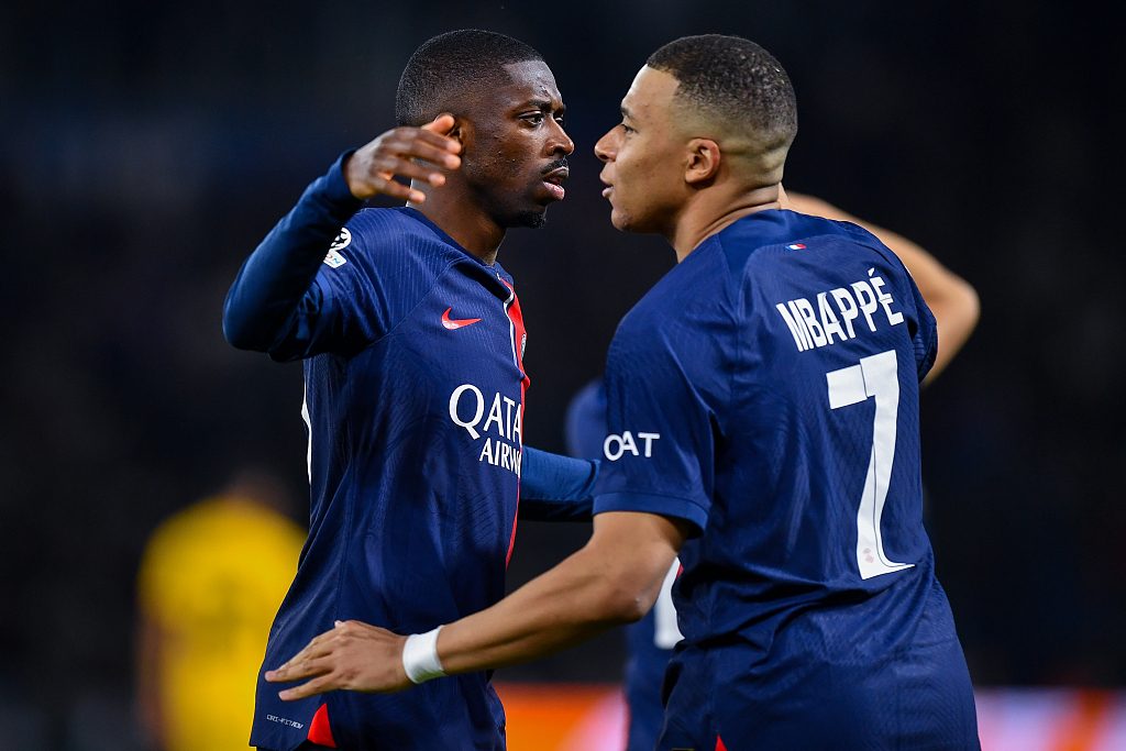 Paris Saint-Germain's Kylian Mbappe (R) and Ousmane Dembele during their Champions League clash with Barcelona at the Parc des Princes stadium in Paris, France, April 10, 2024. /CFP