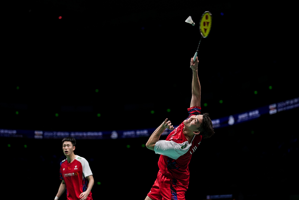 Liu Yuchen (R) and Ou Xuanyi of China compete in the men's doubles quarter-final during the Badminton Asia Championships in Ningbo, China, April 12, 2024. /CFP