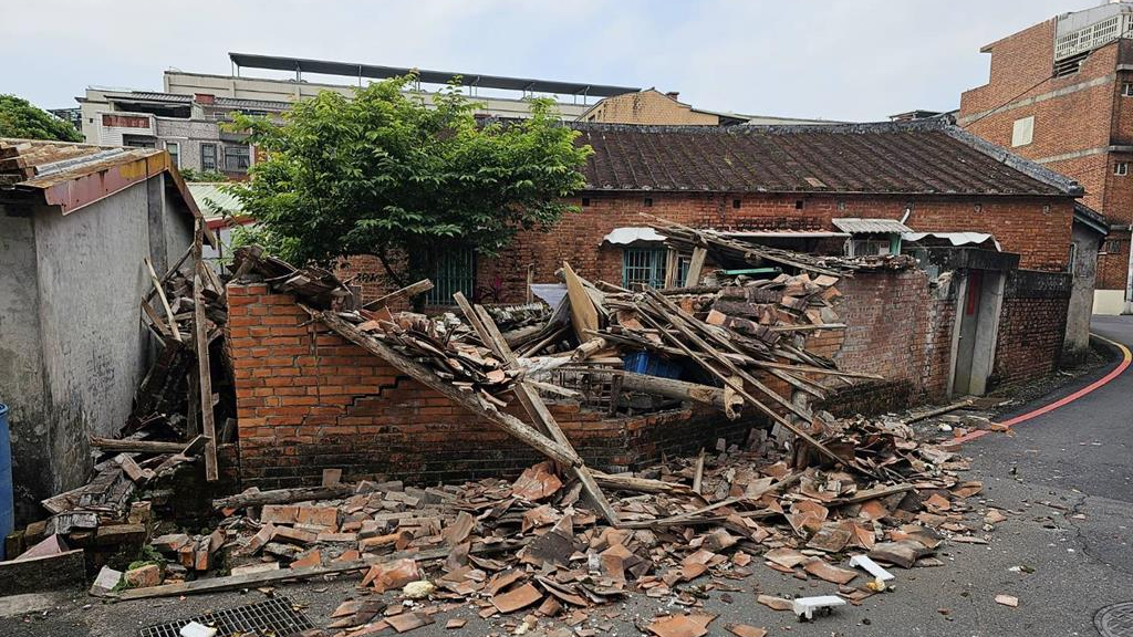 A damaged house in Yilan County is seen after a major earthquake in southeast China's Taiwan, April 3, 2024. /Xinhua