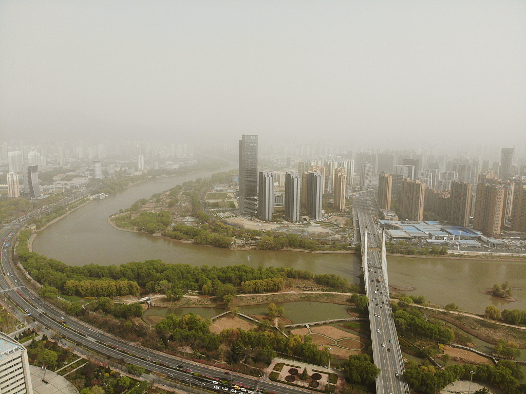 Sandstorms hit Lanzhou City, Gansu Province, northwest China on April 14, 2024. /CFP