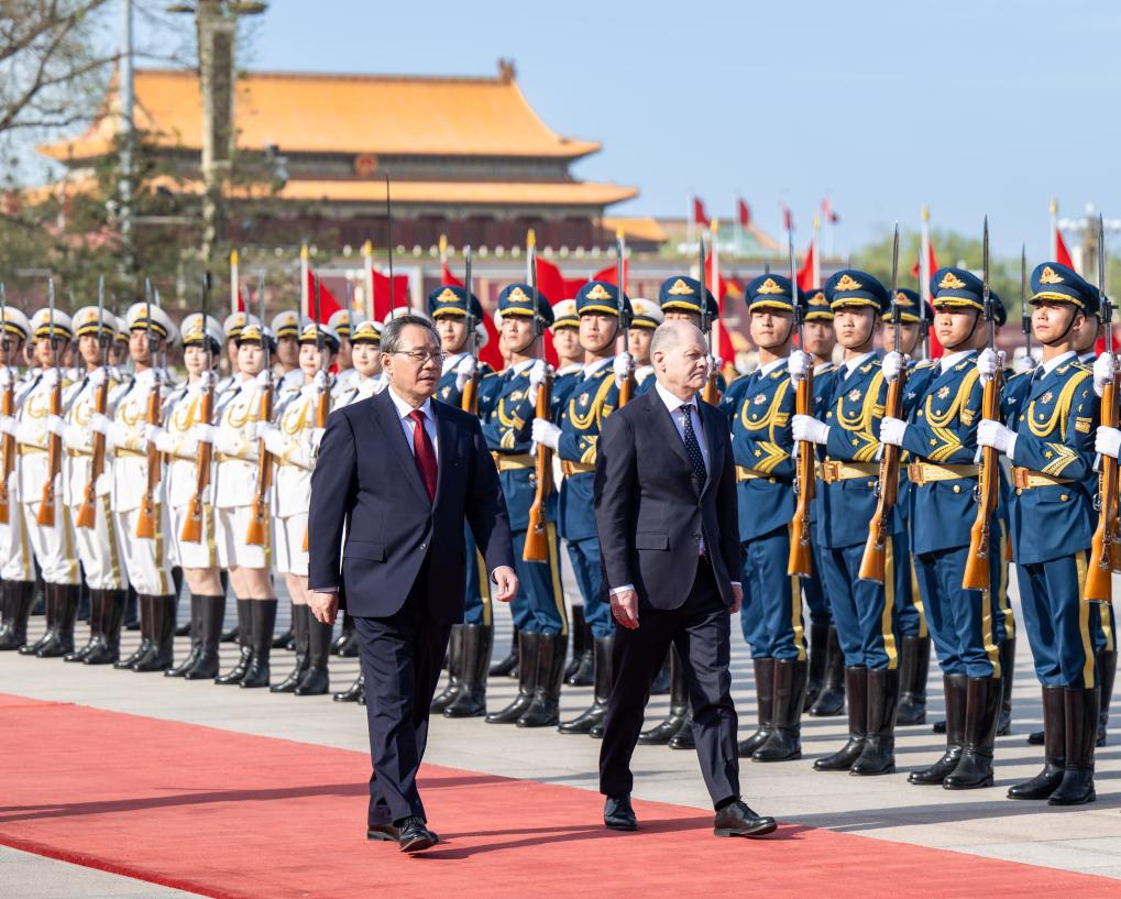 Chinese Premier Li Qiang holds a welcome ceremony for German Chancellor Olaf Scholz at the square outside the east entrance of the Great Hall of the People prior to their talks in Beijing, China, April 16, 2024. /Xinhua