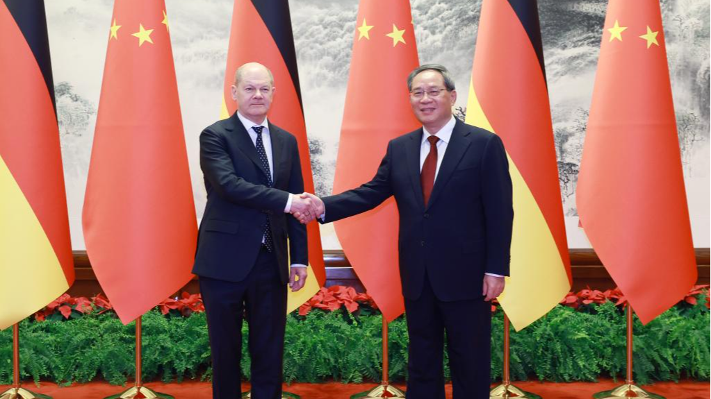 Chinese Premier Li Qiang with German Chancellor Olaf Scholz at the Great Hall of the People in Beijing, China, April 16, 2024. /Xinhua