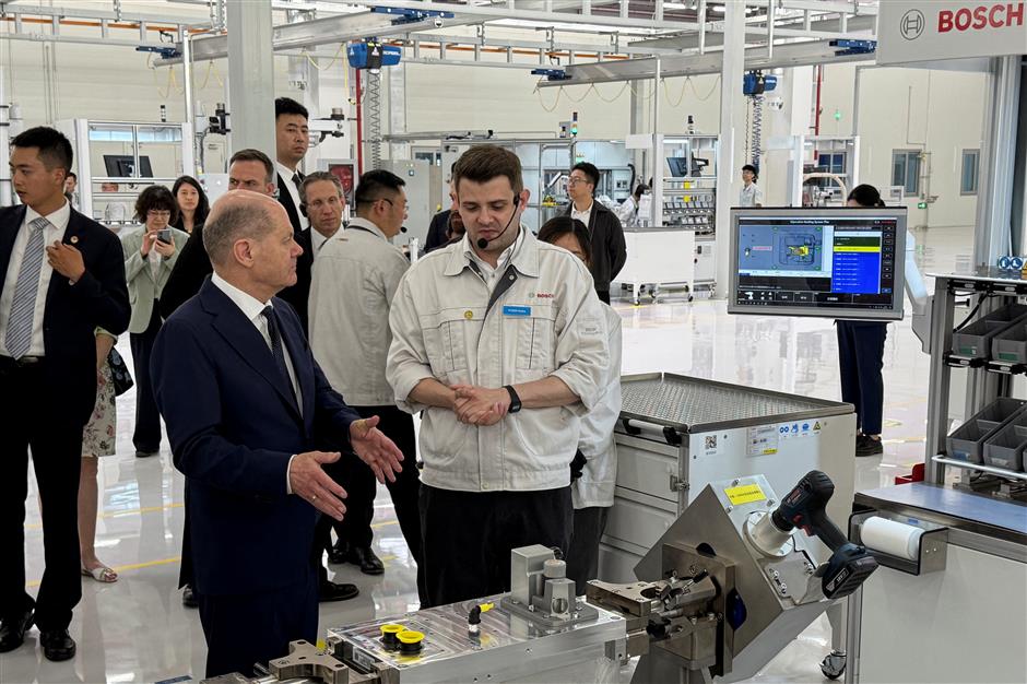 German Chancellor Olaf Scholz visits a Bosch factory for hydrogen drives in Chongqing, China, April 14, 2024. /Xinhua