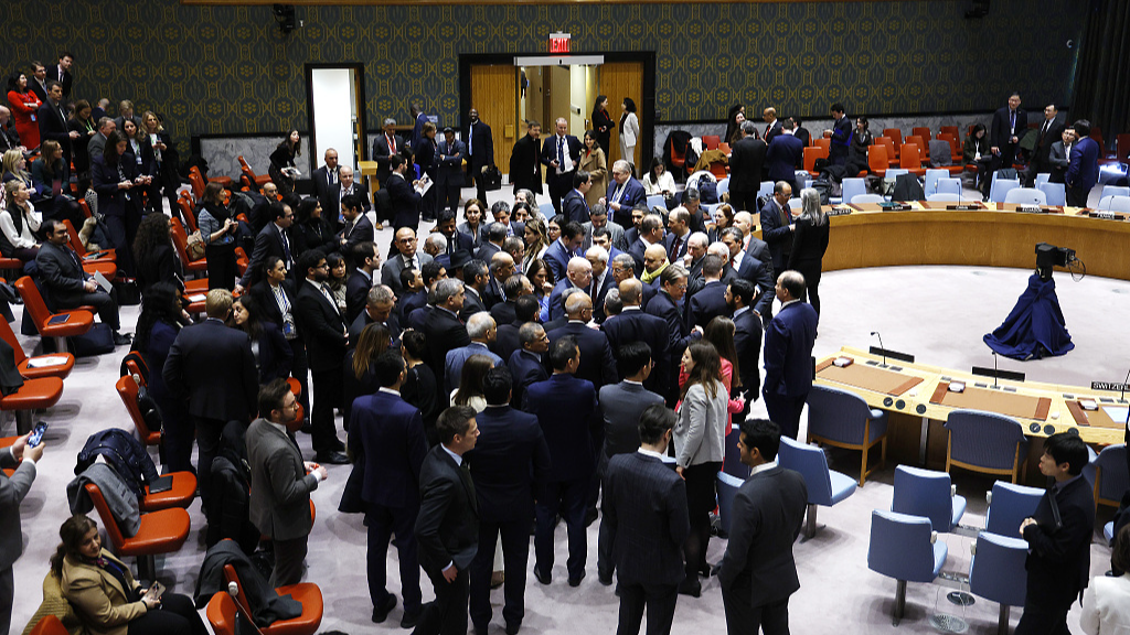 Members of the UN Security Council confer prior to the meeting for a vote on a ceasefire in Gaza at the UN headquarters in New York City, U.S., March 25, 2024. /CFP
