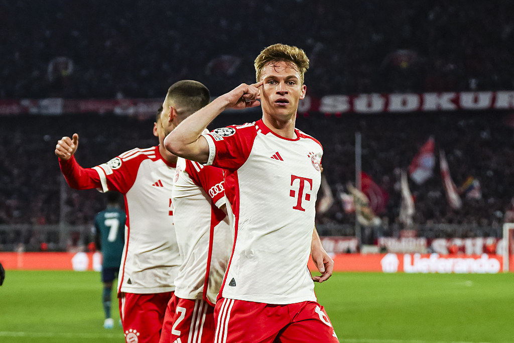 Joshua Kimmich of Bayern Munich celebrates his goal with his teammates during their Champions League clash with Arsenal at the Allianz Arena in Munich, Germany, April 17, 2024. /CFP