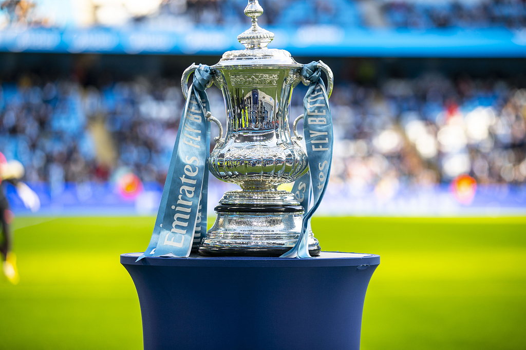 The FA Cup trophy. /CFP