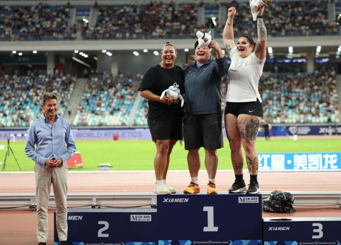 (L-R) New Zealand's Maddison-Lee Wesche, China's Gong Lijiao and American Chase Jackson during the medal ceremony for the women's shot put at the Diamond League in Xiamen, China, April 20, 2024. /CFP