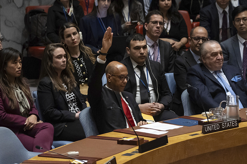 US Deputy Ambassador to the UN Robert Wood votes against a resolution allowing Palestinian UN membership during a Security Council meeting in New York on April 18, 2024. /CFP