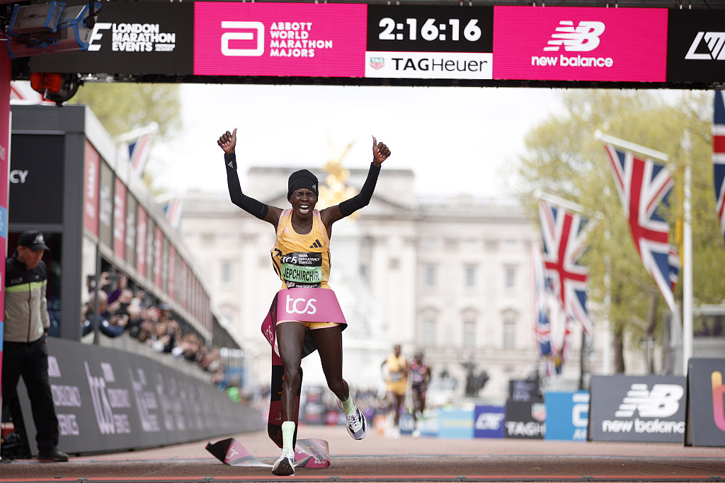 Peres Jepchirchir of Kenya sets the women's-only marathon world record at 2:16:16 in London, Britain, April 21, 2024. /CFP