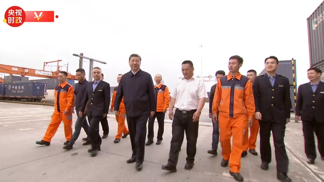 Xi Jinping inspects SW China's Chongqing Municipality